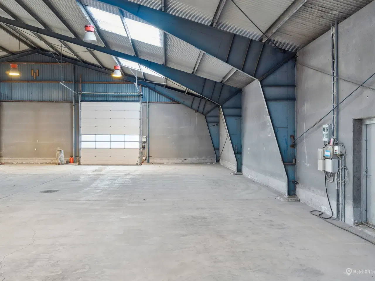 Billede 19 - 2.080 m2 logistiklejemål med 6 porte og en loftshøjde på 8 m.  beliggende i Hvidovre.
