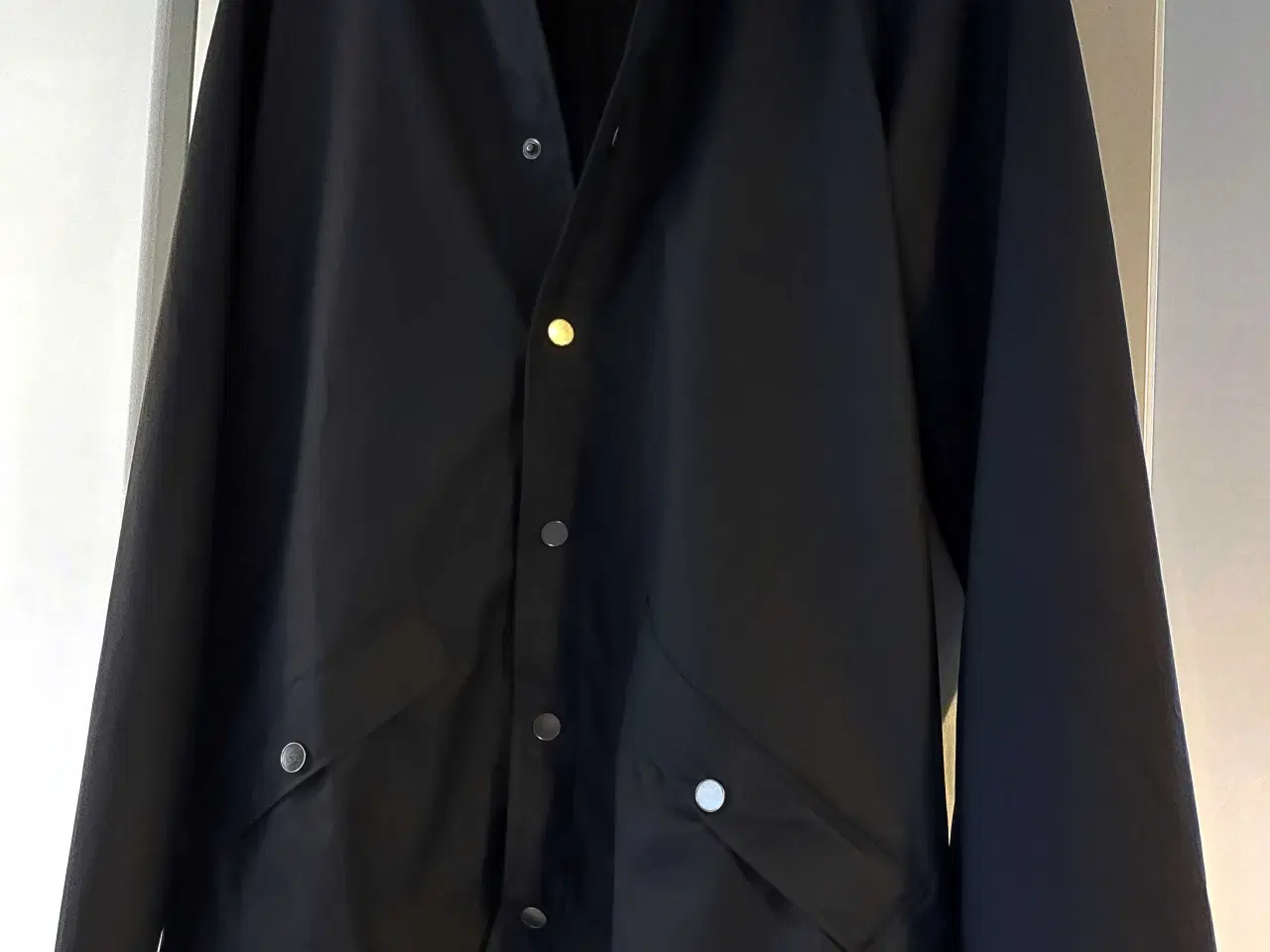 Billede 1 - Mørkeblå regnfrakke fra Rains