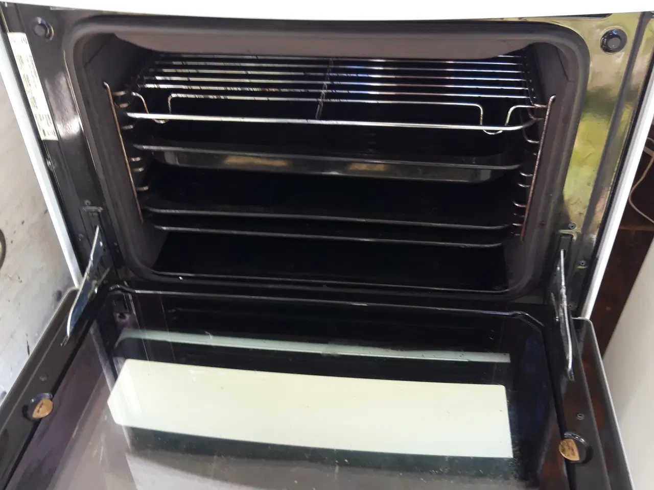 Billede 4 - Electrolux/Voss glaskeramisk komfur sælges.