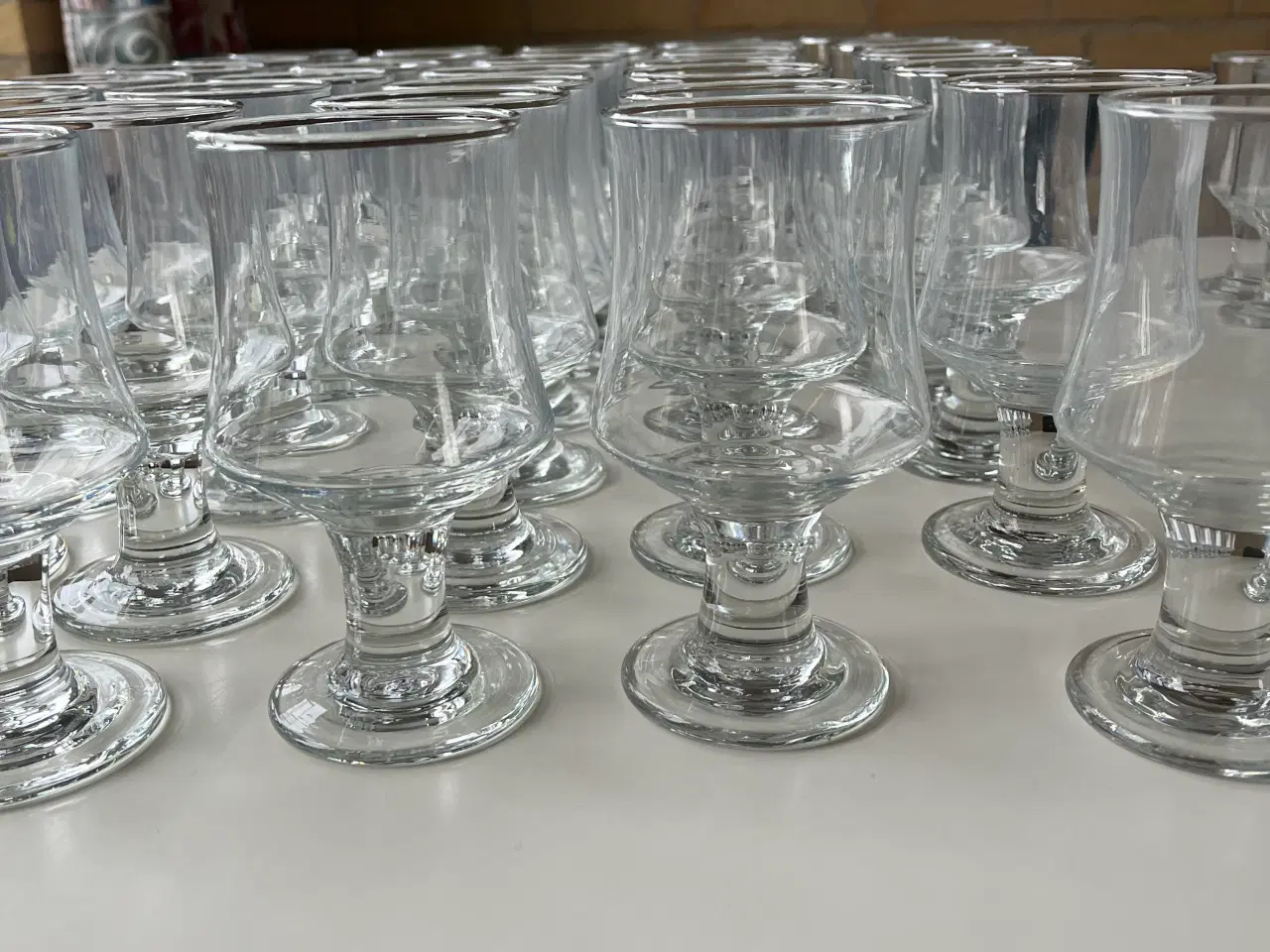 Billede 2 - Hamlet  35 ølglas 73 rødvinsglas 12 hvidvin glas  
