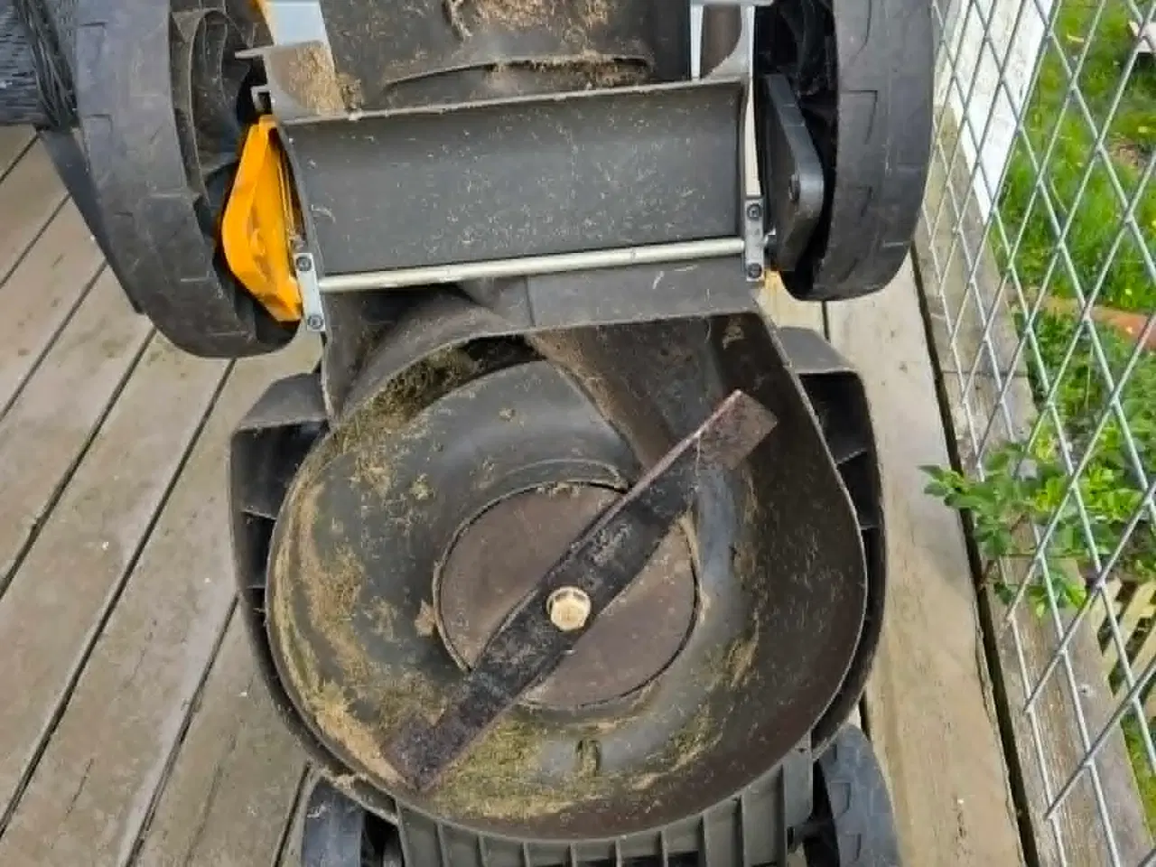 Billede 4 - Batteridrevet plæneklipper
