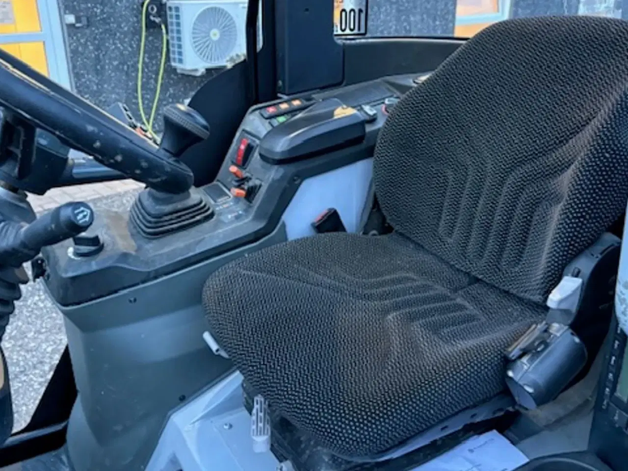 Billede 9 - Wacker Neuson WL28 LUKKET KABINE, SKOVL OG GAFLER, HYDRAULISK SKIFT