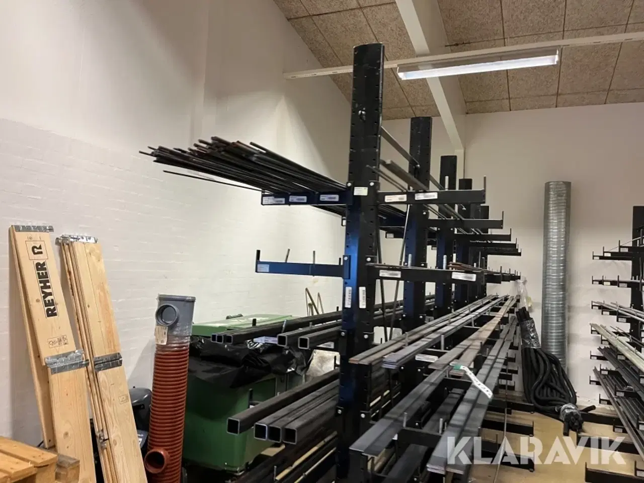 Billede 2 - Grenreol en række