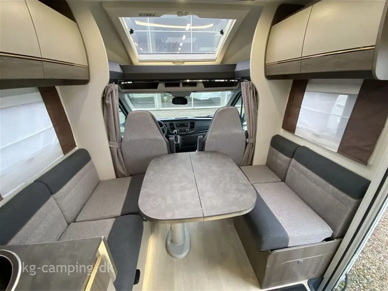 Billede 11 - 2020 - Chausson Titanium 767   Enkeltsenge og face to face siddegruppe