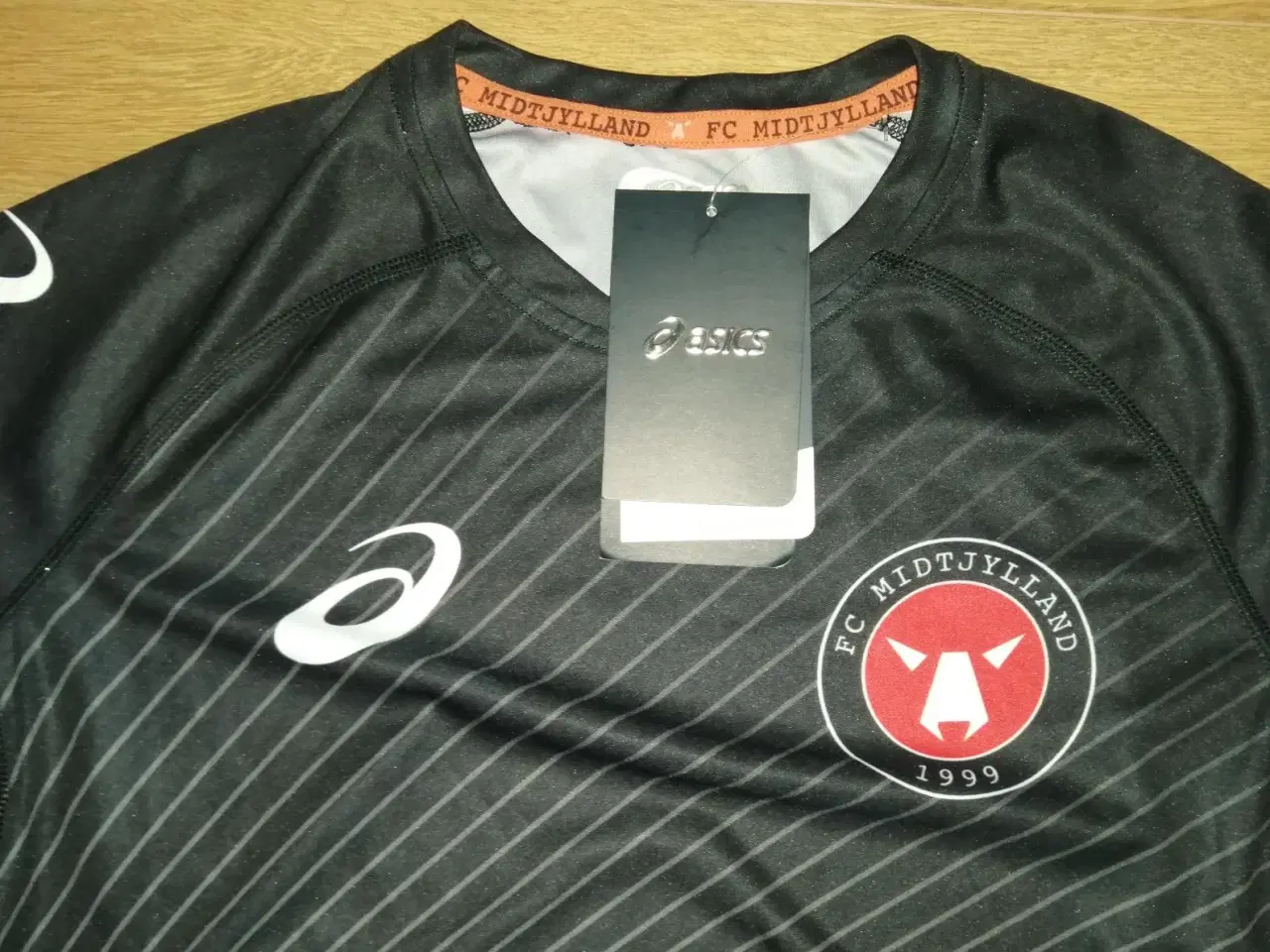 Billede 3 - NY FC MIDTJYLLAND TRØJE, ASICS, STR. M