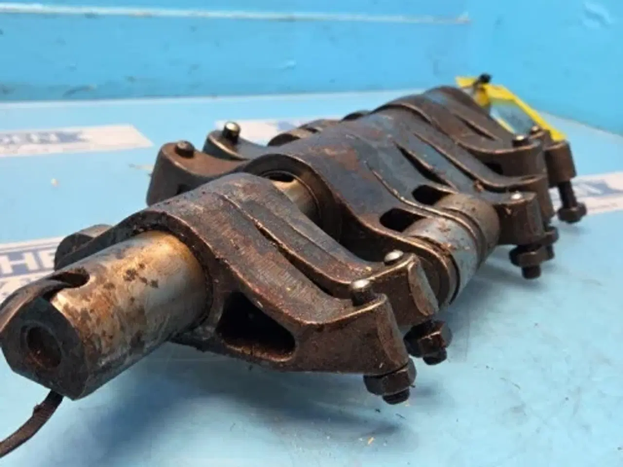 Billede 13 - John Deere 6125HZ001 Vippeaksel RE66193