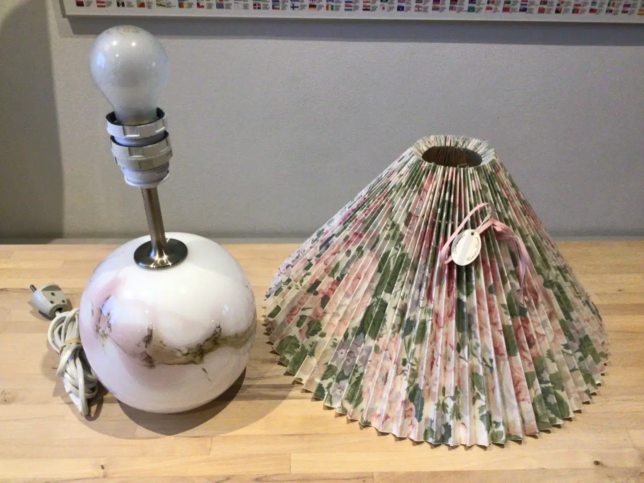 Billede 1 -  Sekura bordlampe fra Holmegaard