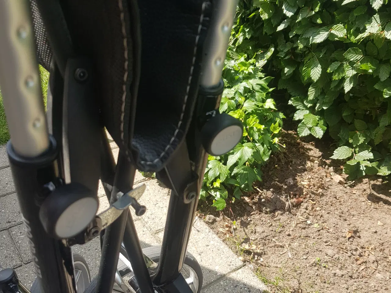 Billede 3 - Trust letvægts rollator (6kg)