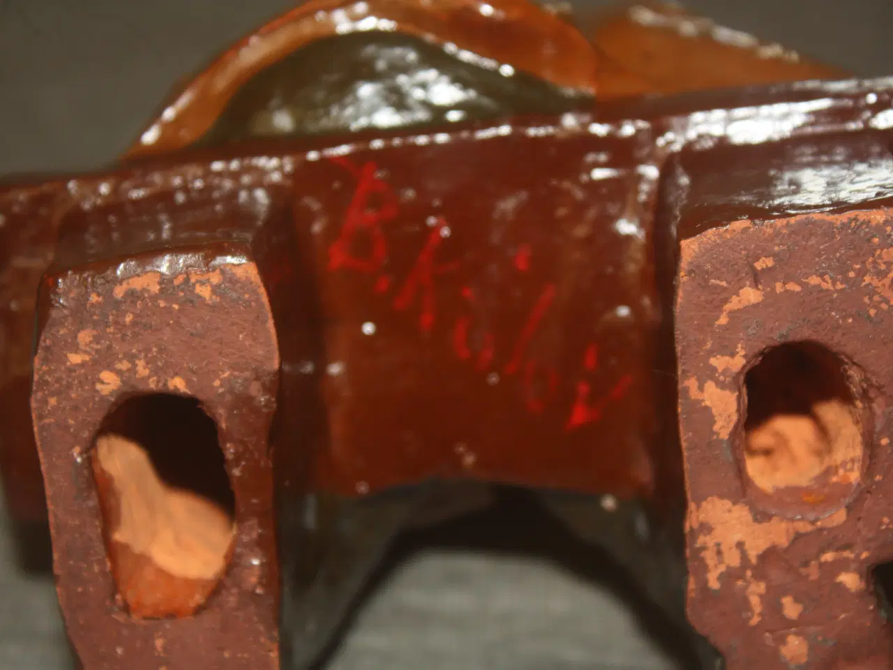 Billede 6 - Figur i keramik Fisker med øl sign B. Krilov