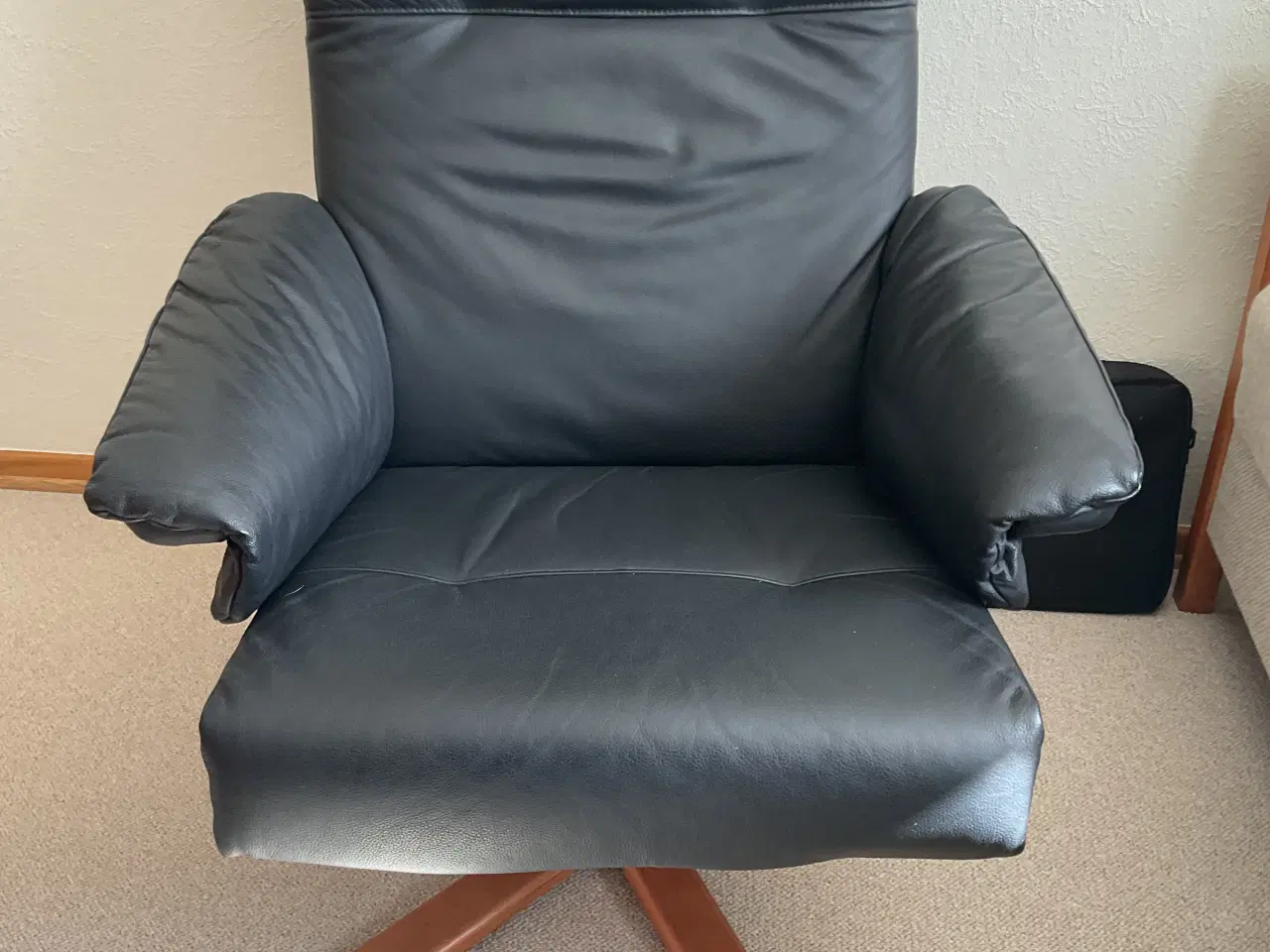 Billede 2 - Sort lænestol 