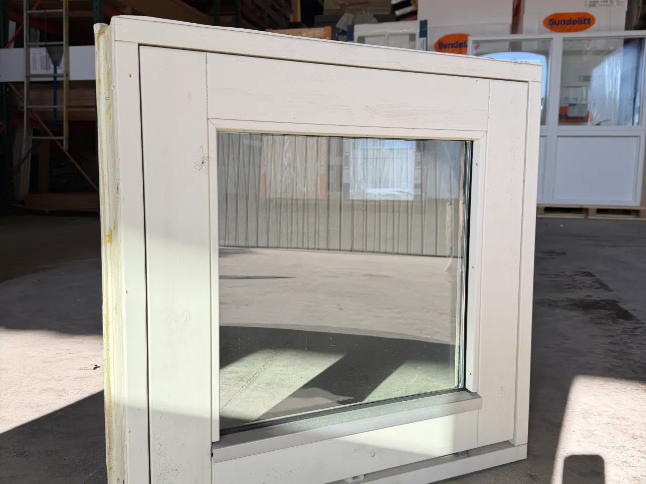 Billede 3 - Små hvide vinduer