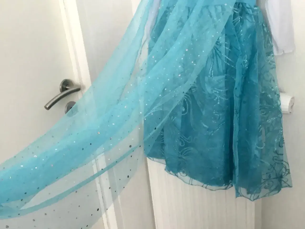 Billede 6 - Frost kjole + slør med Elsa festkjole udklædning