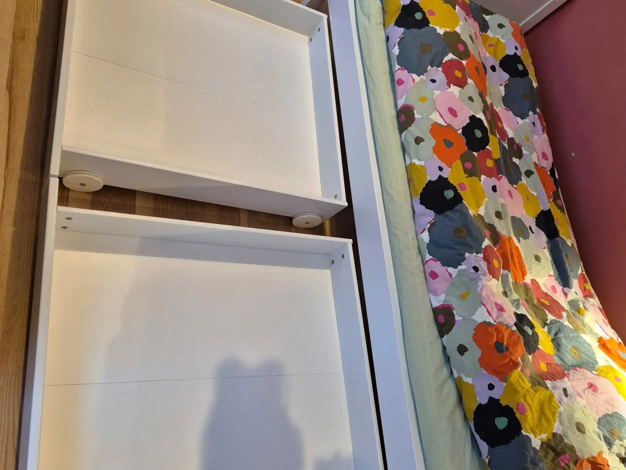 Billede 4 - Fin Flexa seng med lamelbund, skuffer og madras