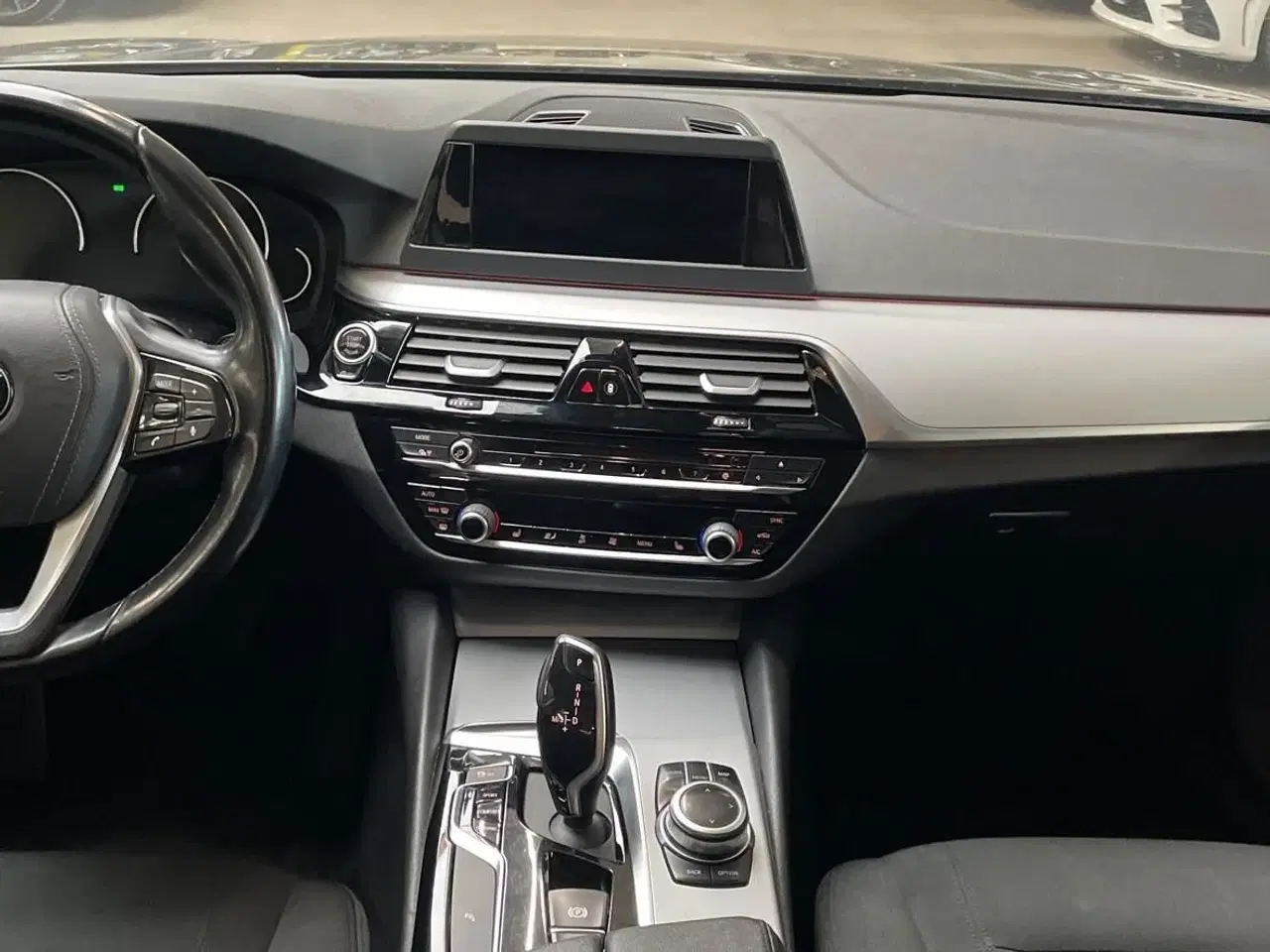 Billede 5 - BMW 520d Touring 2,0 D Connected Steptronic 190HK Stc 8g Aut.