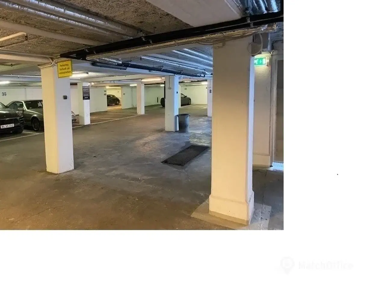Billede 4 - 🚗 Fast parkeringsplads i aflåst p-kælder – midt i Indre By