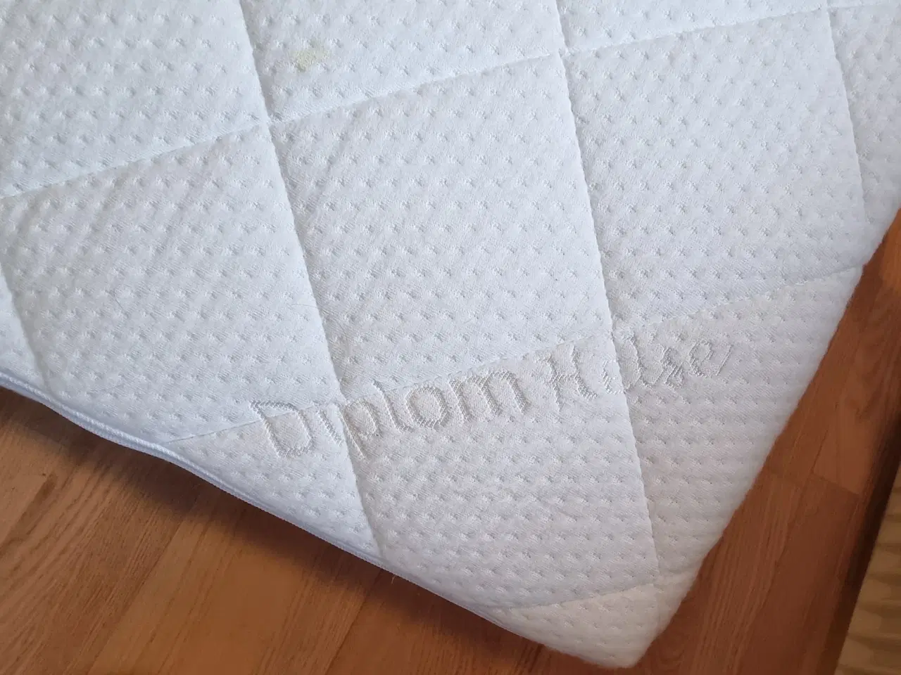 Billede 8 - Fin grøn sovesofa med lækker topmadras