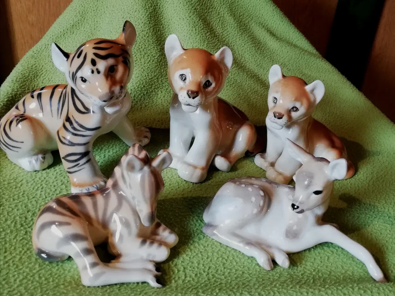 Billede 2 - Russiske tiger, løver, zebra og bambi figurer