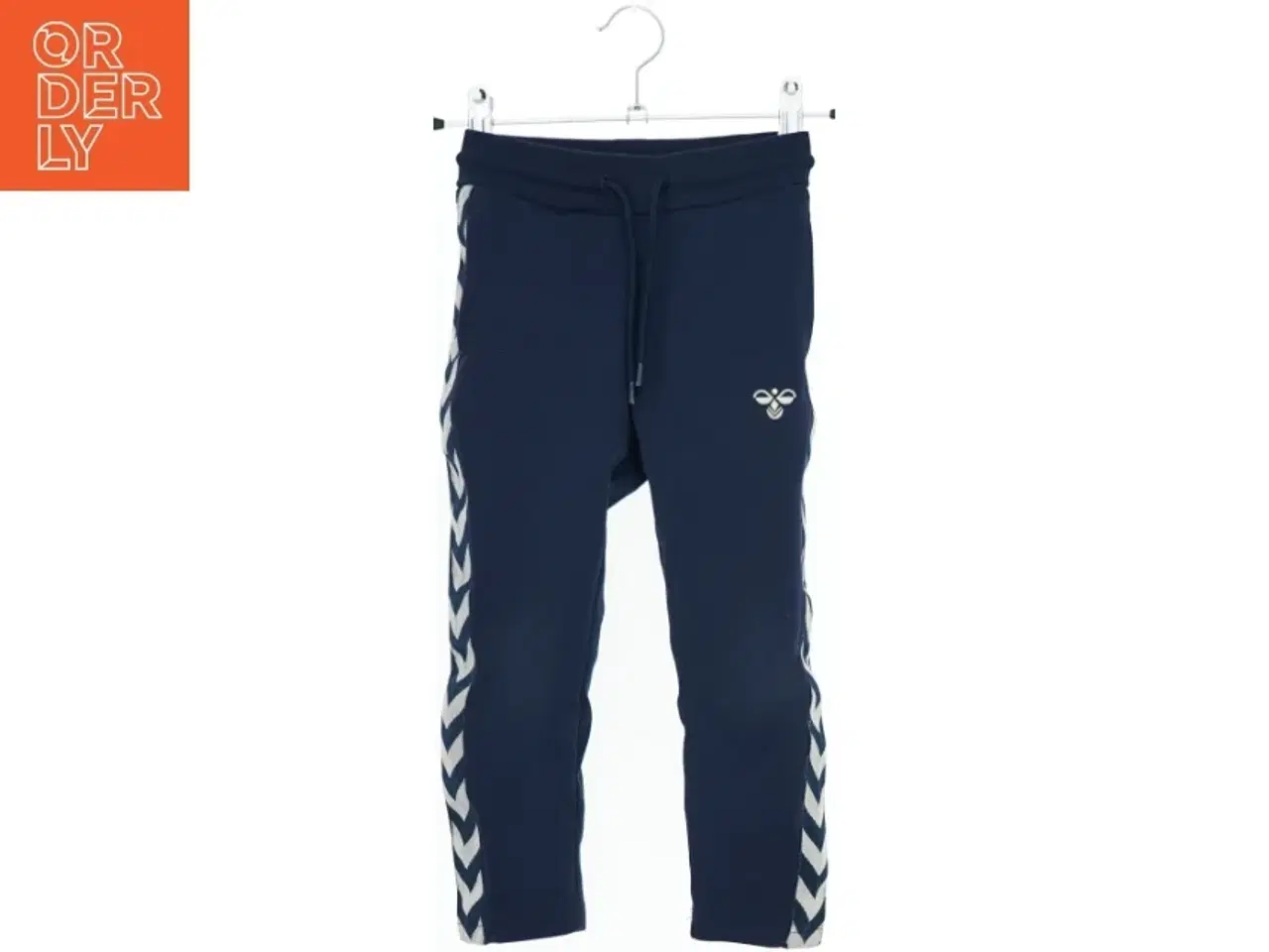 Billede 1 - Navy træningsbukser med hvide detaljer fra Hummel (str. 104)