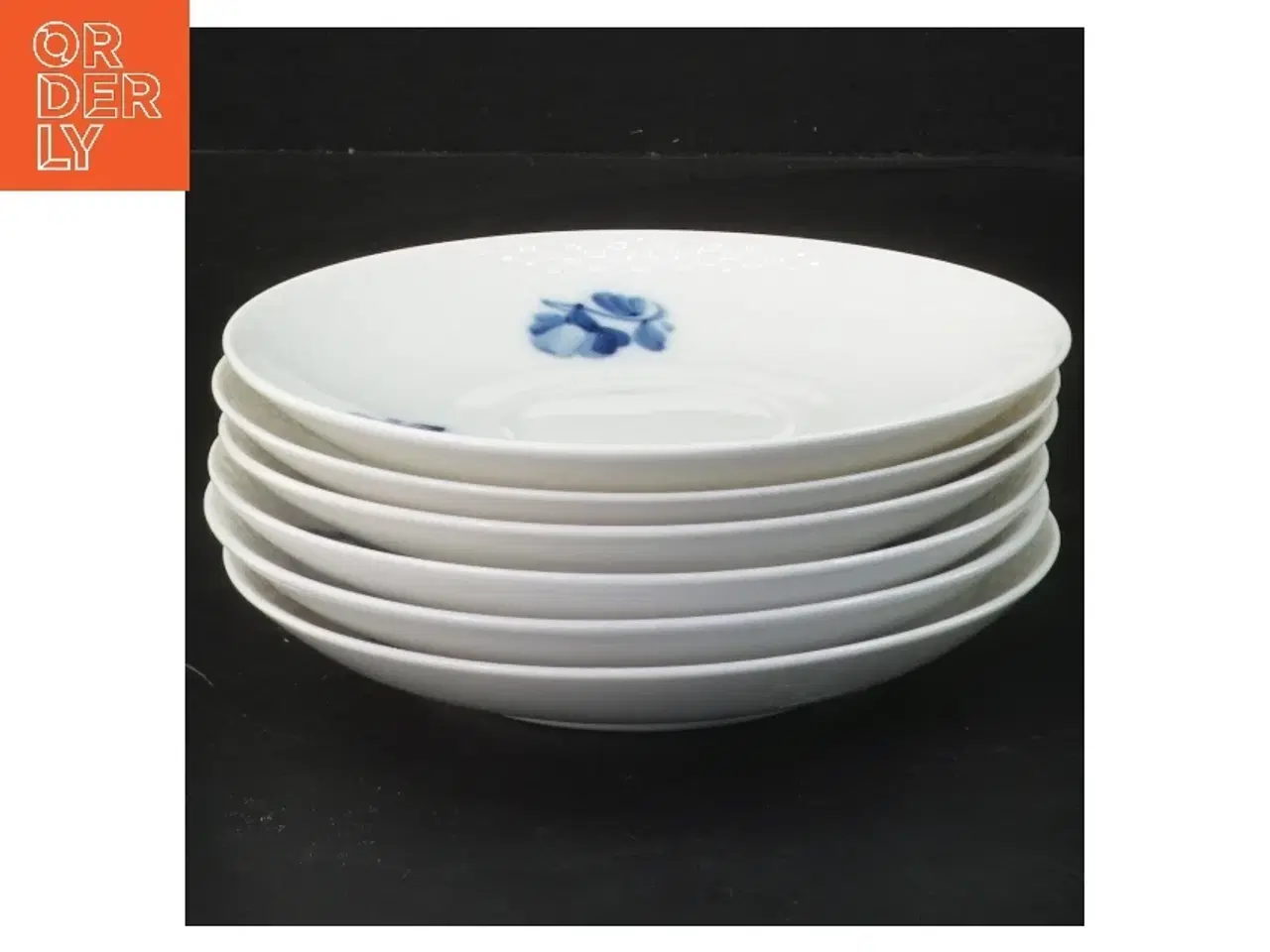 Billede 1 - 6 Royal Copenhagen tallerkener, med blå blomst motiv (str. 6 stk Ø 15 cm) fra Royal Copenhagen
