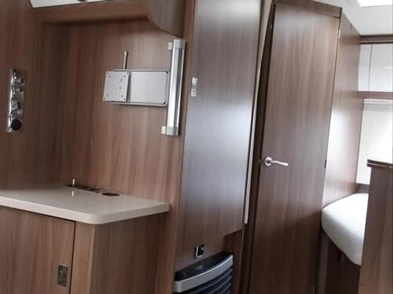 Billede 2 - Bürstner Averso Top 465 TS