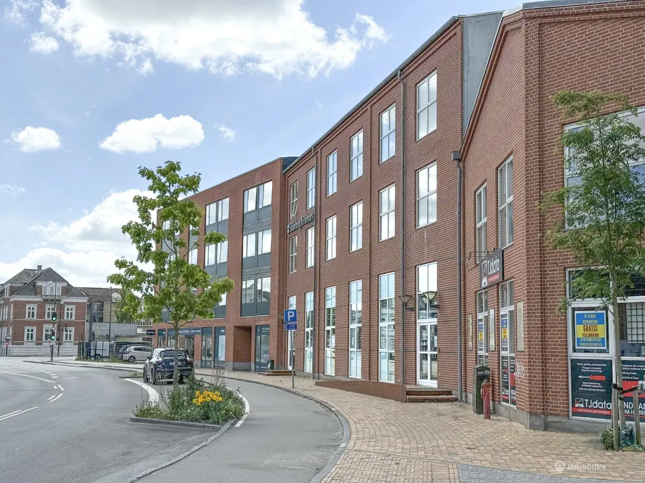 Billede 3 - Højloftet og synligt erhvervslejemål i hjertet af Odense