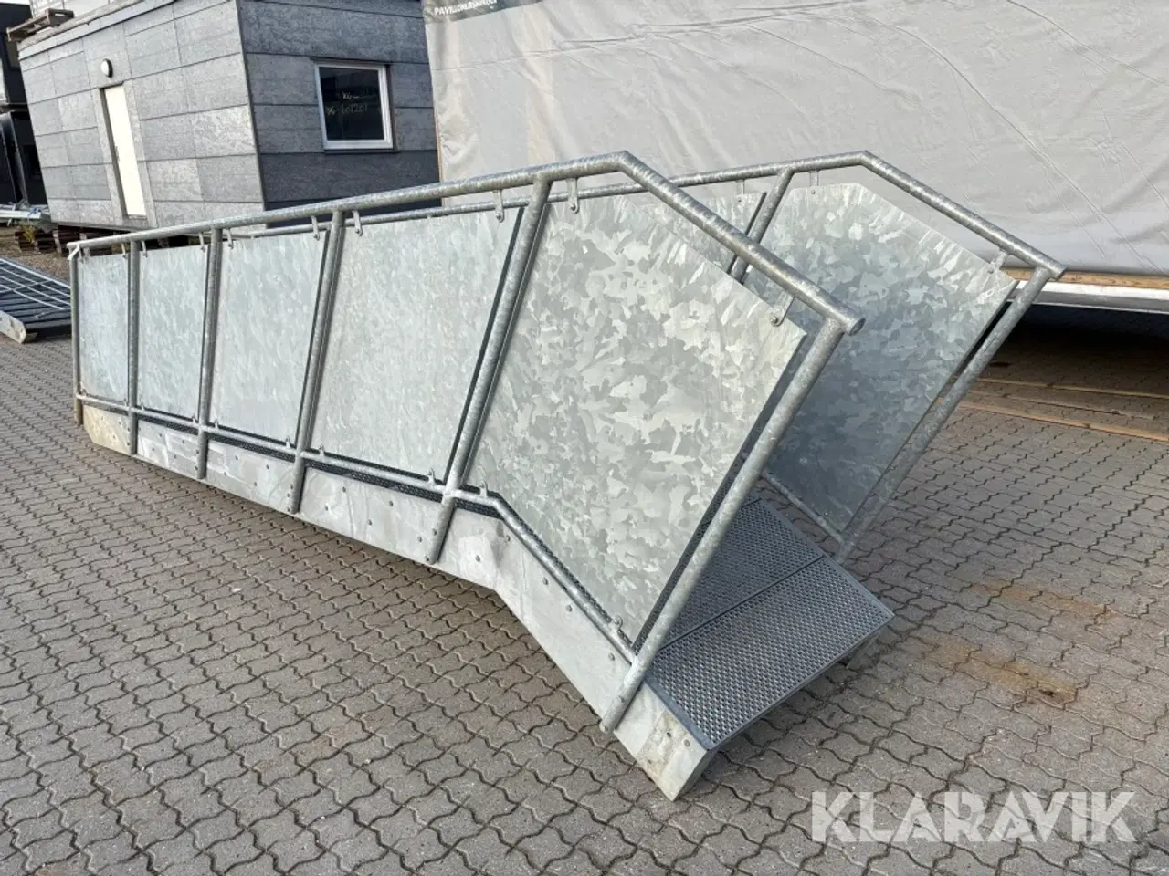 Billede 2 - Trappe med gelænder