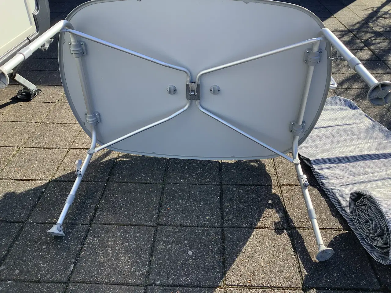 Billede 3 - Camping bord, og liggestol pris  fra 