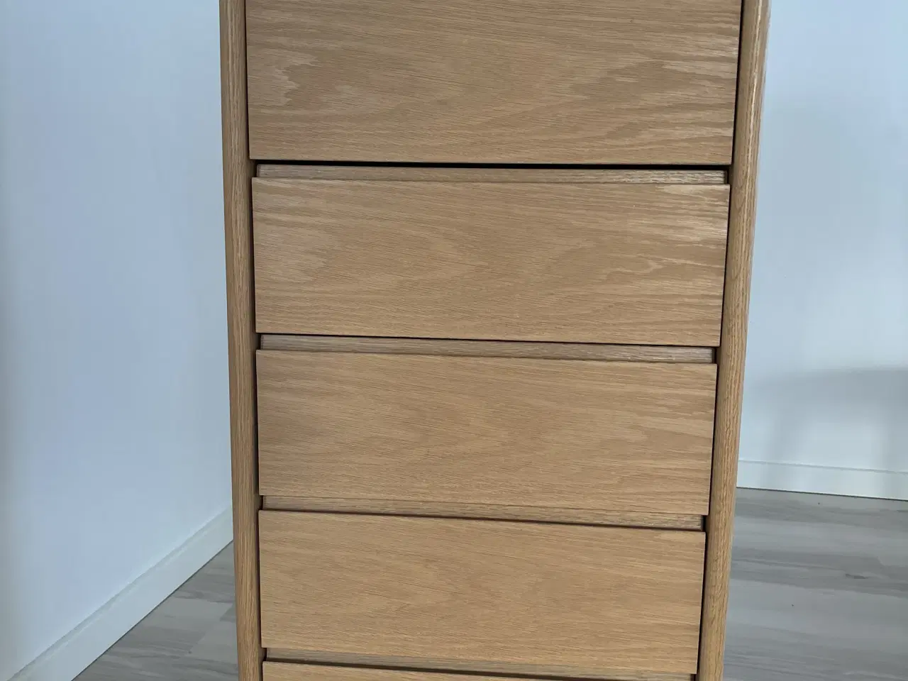 Billede 1 - Flot kommode i eg