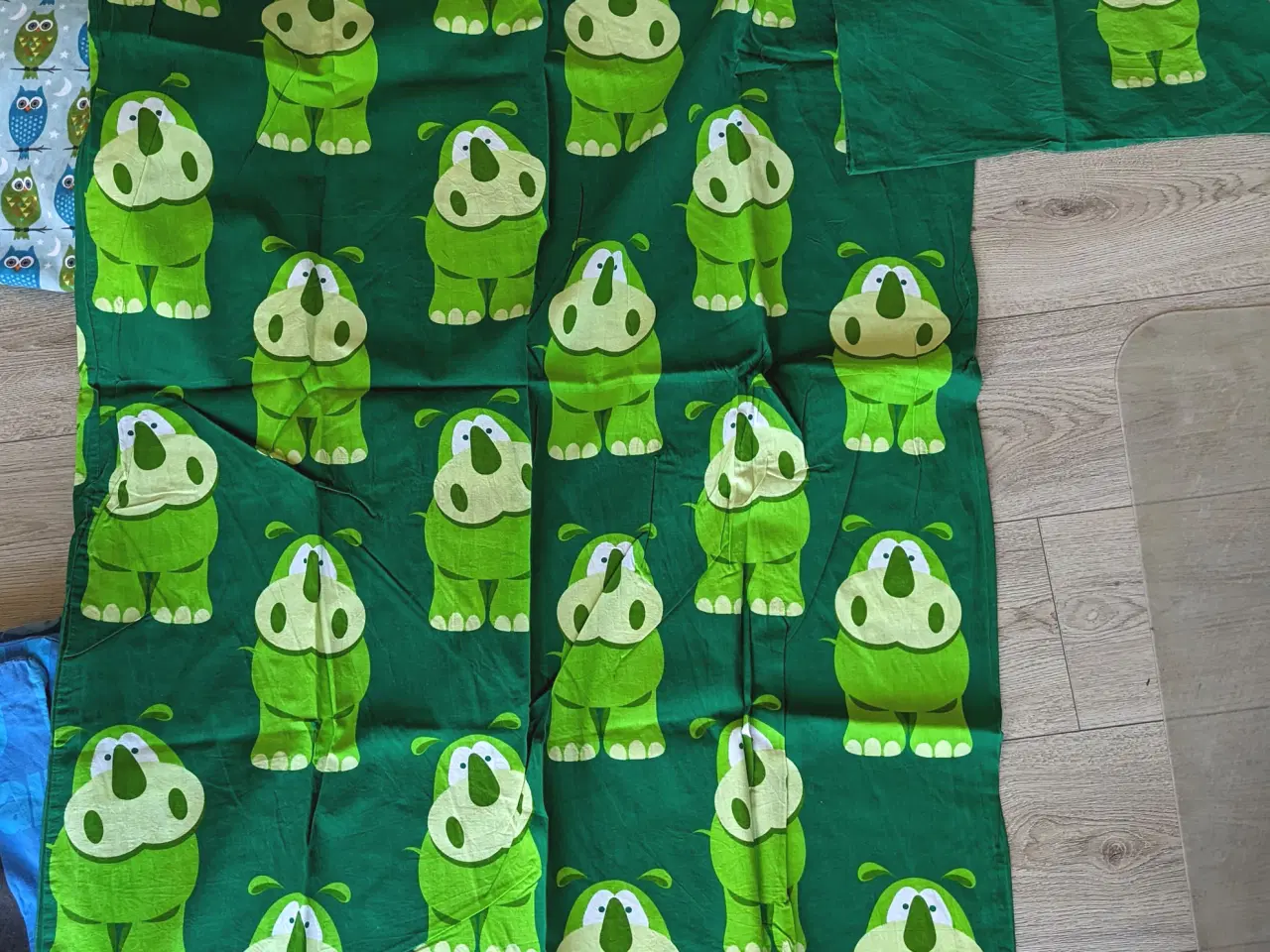 Billede 1 - Junior sengesæt Grøn med flodheste2