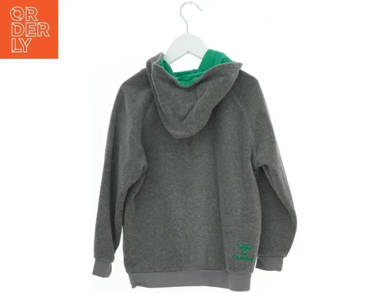 Billede 2 - Grå hættetrøje med grønne detaljer fra Hummel (str. 122)