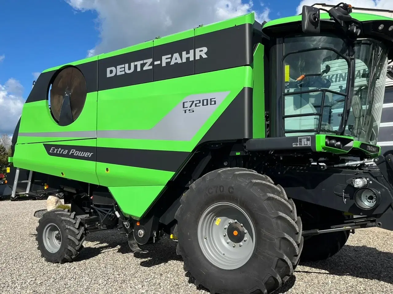 Billede 8 - Deutz-Fahr C7206 With 24feed - 7.2m header. New and unused Combine together with 7.2m header