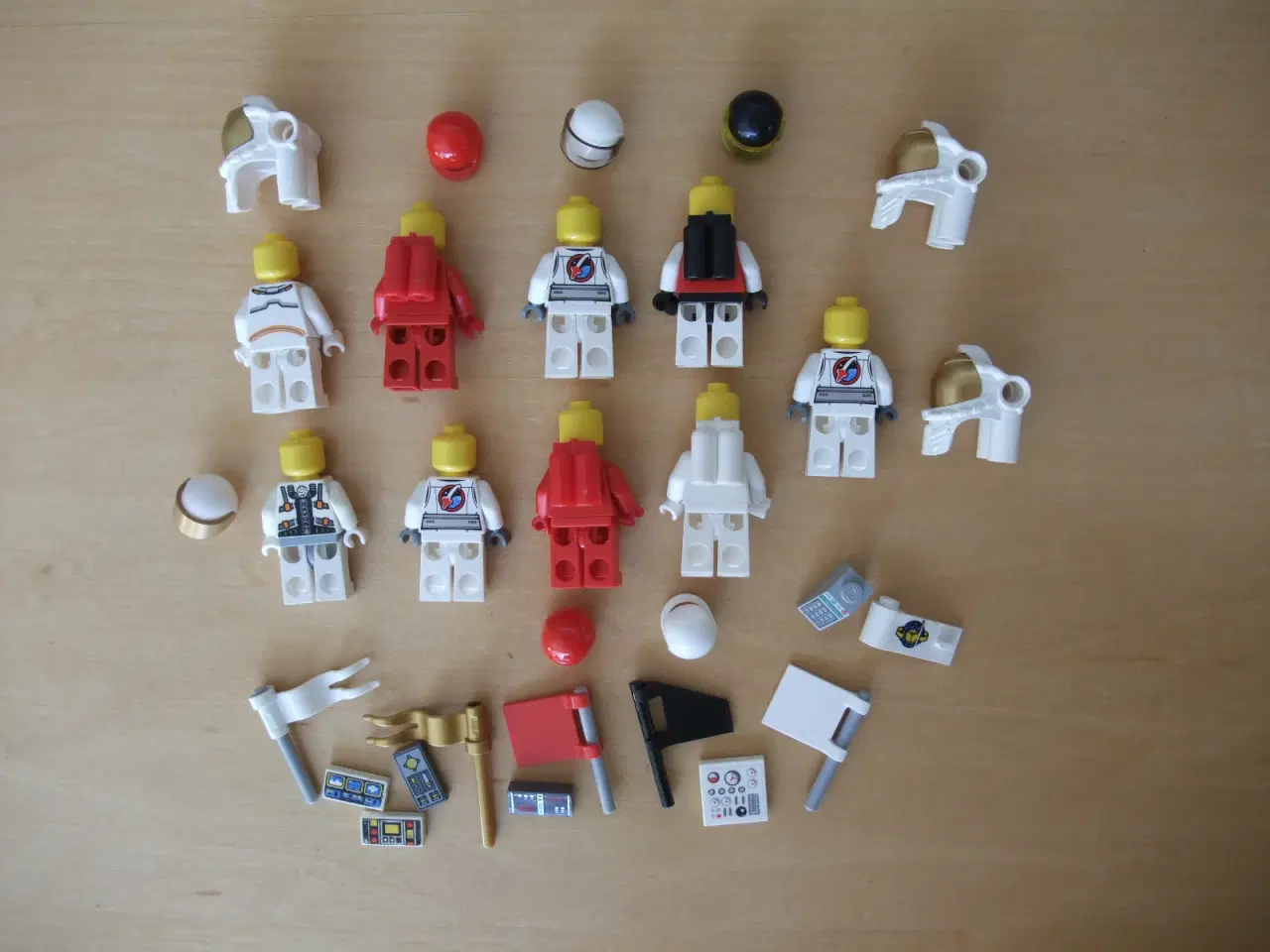 Billede 5 - Lego Space Figurer Figurer+Tilbehør