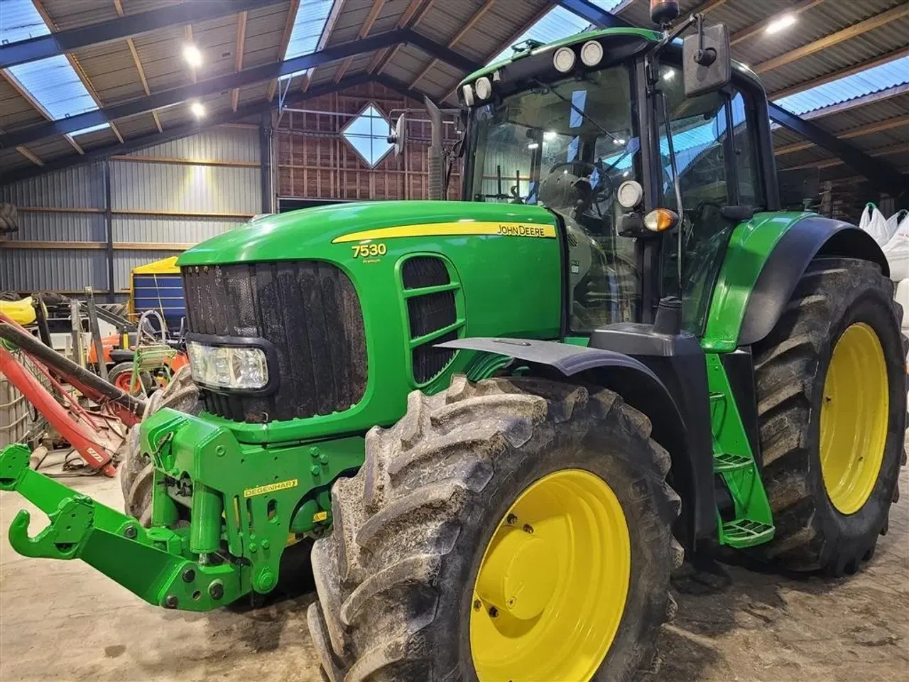 Billede 2 - John Deere 7530 Premium, Auto track ready og med frontlift på.