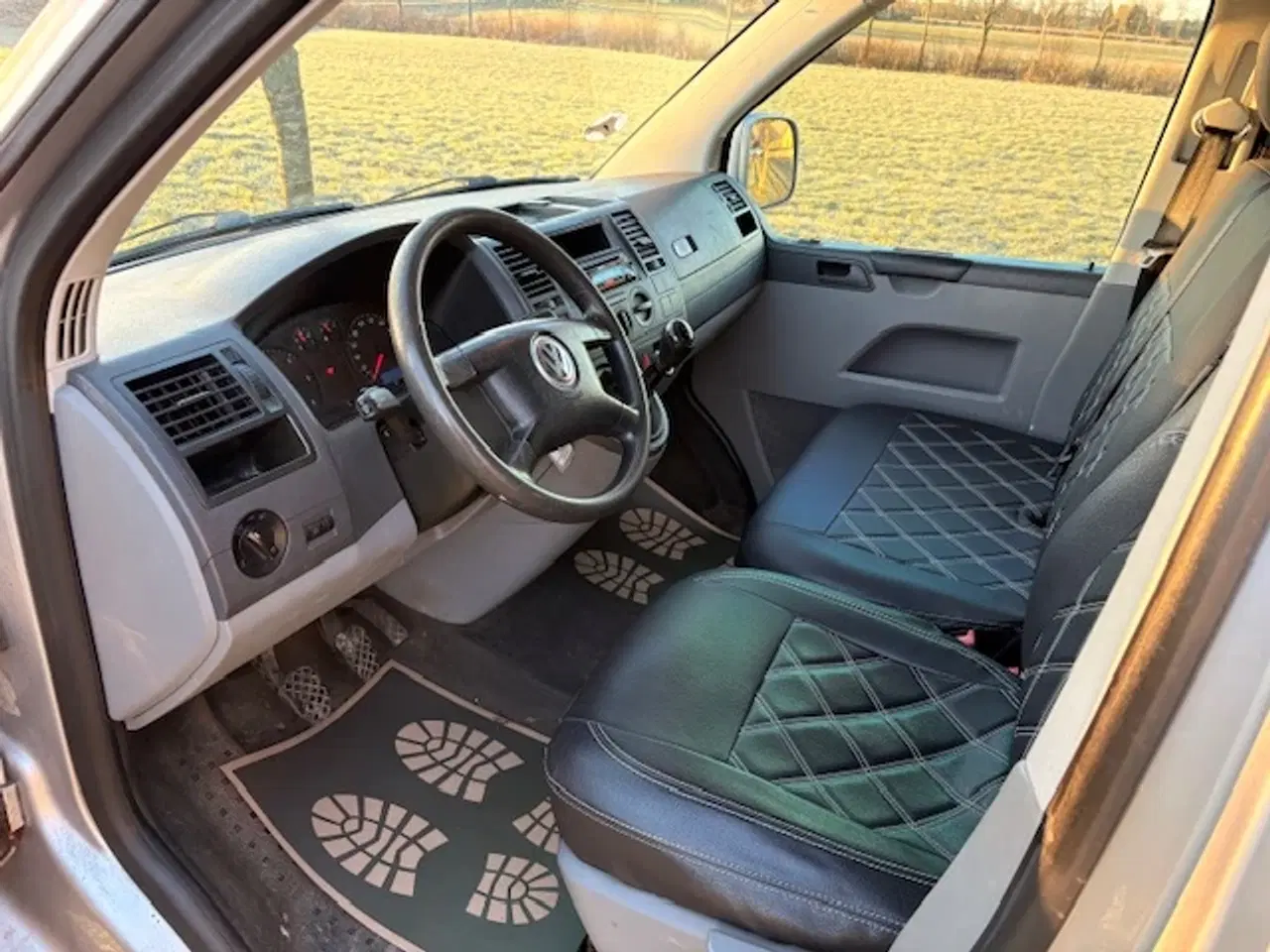 Billede 1 - VW Transporter 2,5 TDi 130 Kassevogn kort 4d Nysyn