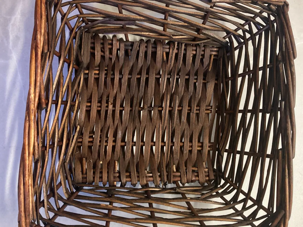 Billede 1 - Mørkebrun fletkurv