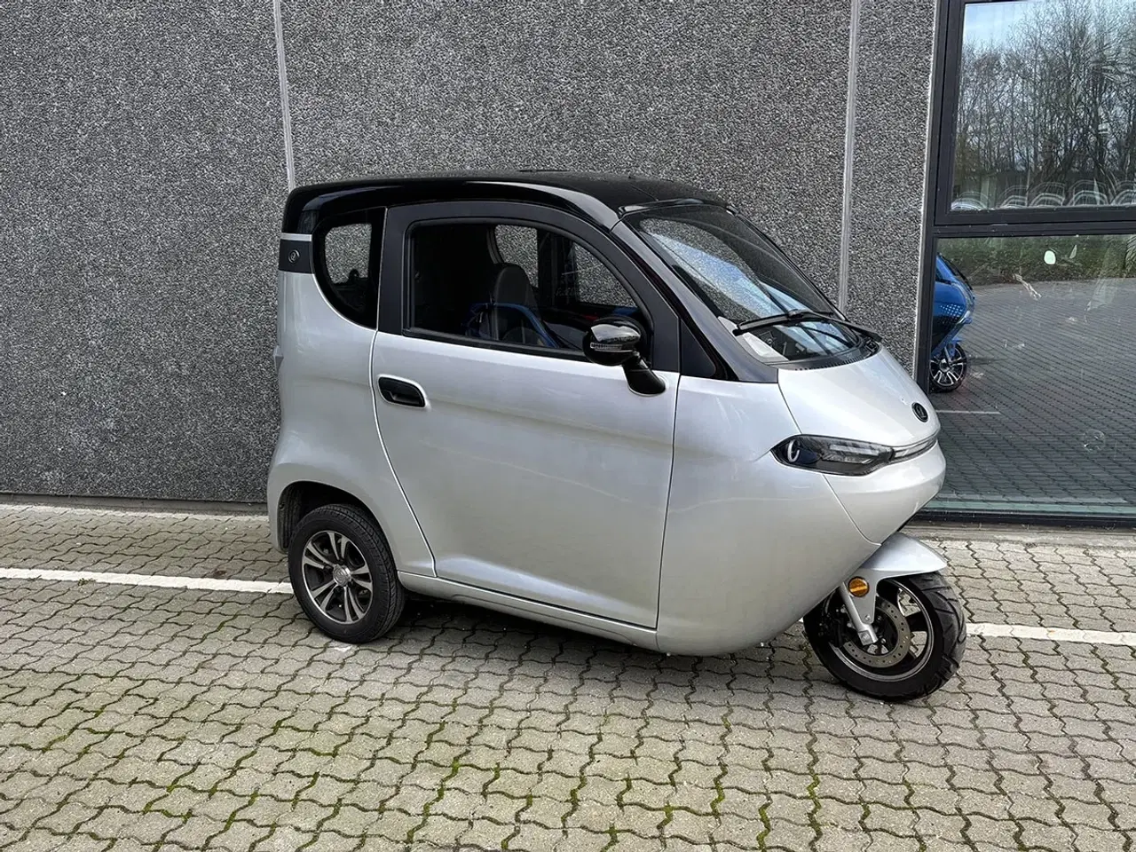 Billede 1 - Freedom Luksus 25 km/t grå (OLIEFYR)