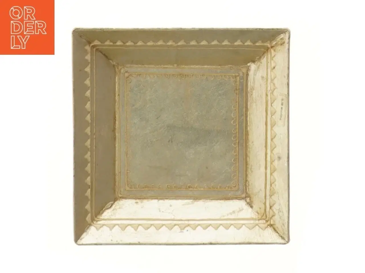 Billede 4 - Dekorativ bakke i metal (str. 13x13 cm)