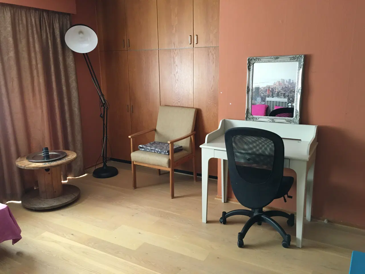 Billede 2 - Skrivebord eller makeup bord 