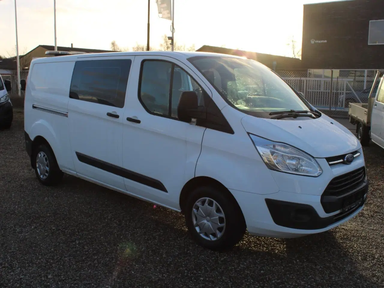 Billede 3 - Ford Transit Custom 290L 2,0 TDCi 130 Trend Mandskabsvogn