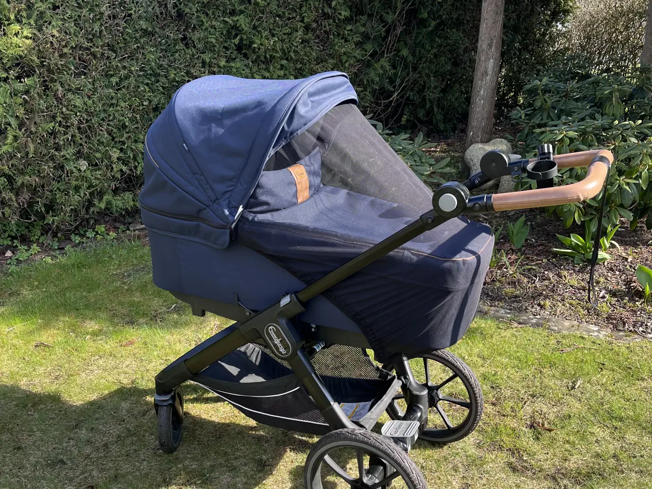 Billede 1 - Emmaljunga NXT90B – navy/cognac, velholdt, 3999 kr