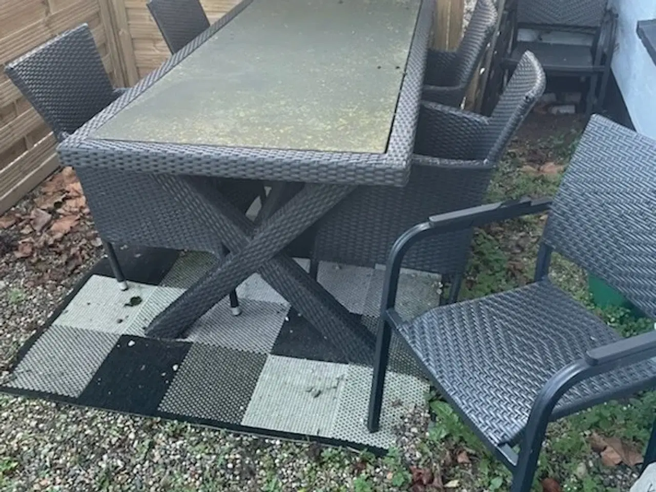 Billede 1 - Havemøbelsæt med 8 stole.