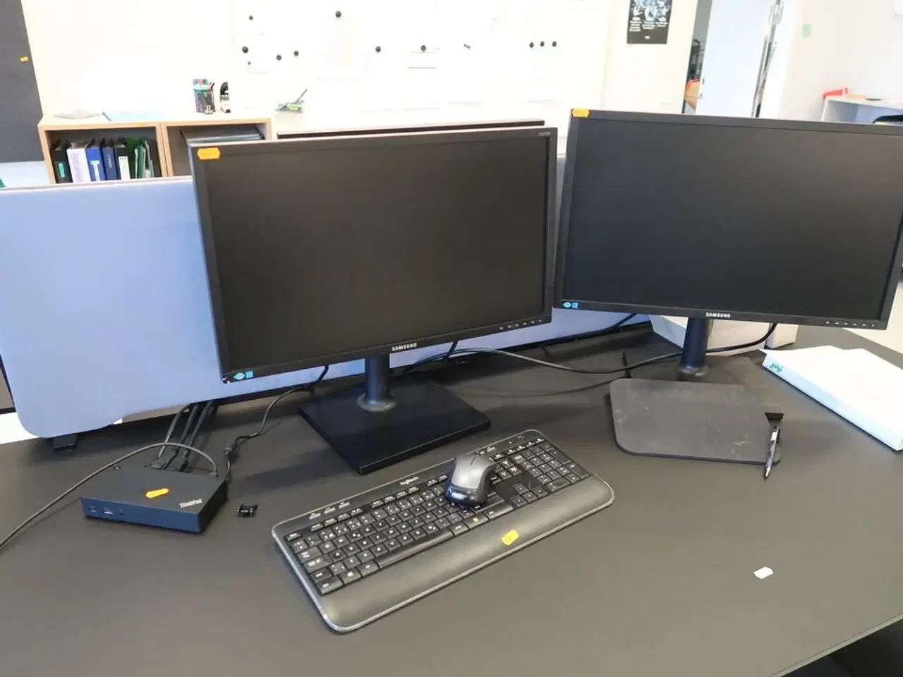 Billede 1 - 2 stk. computeskærme SAMSUNG S23E450, dockingstation LENOVO Thinkpad, tastatur, mus