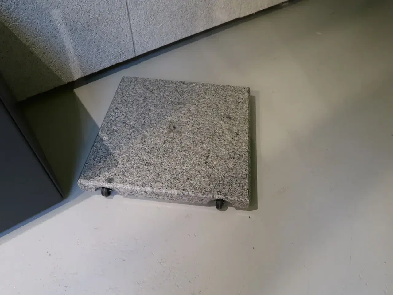 Billede 4 - 2 stk. parasolfødder