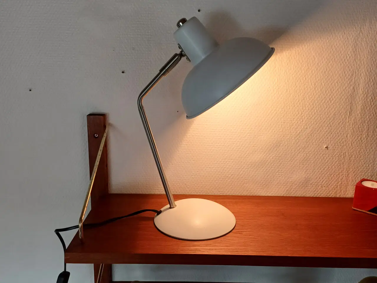 Billede 3 - Smuk og velholdt bordlampe. 