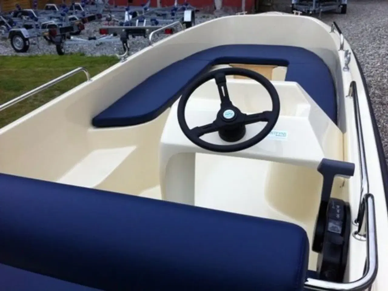 Billede 1 - Styrepult i glasfiber