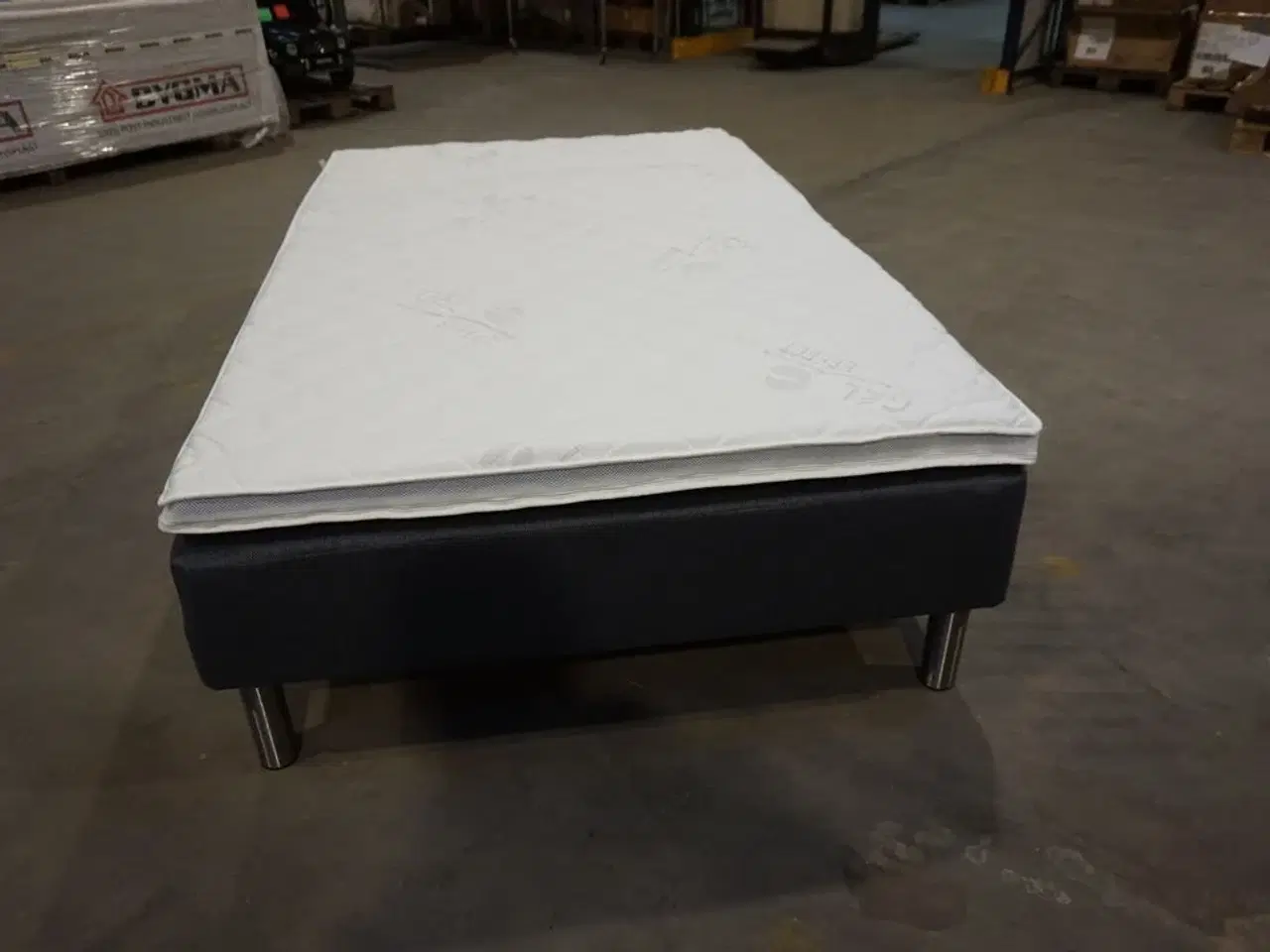 Billede 3 - Nordisk Fjer boxmadrasseng 120x200 cm med Gel topmadras