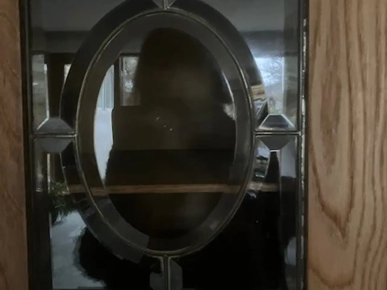 Billede 2 - Tårnbuffet, egetræ. Rummer meget.