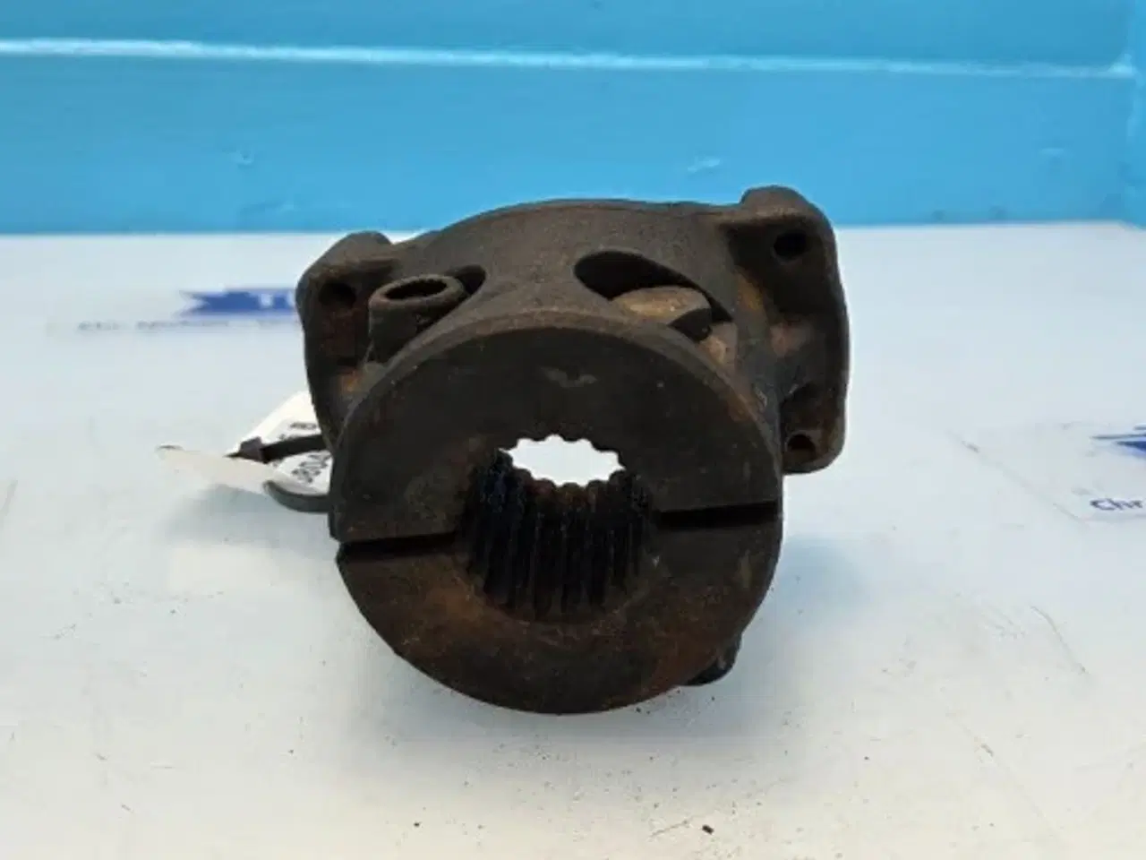 Billede 9 - New Holland LB115B Flange 9968049