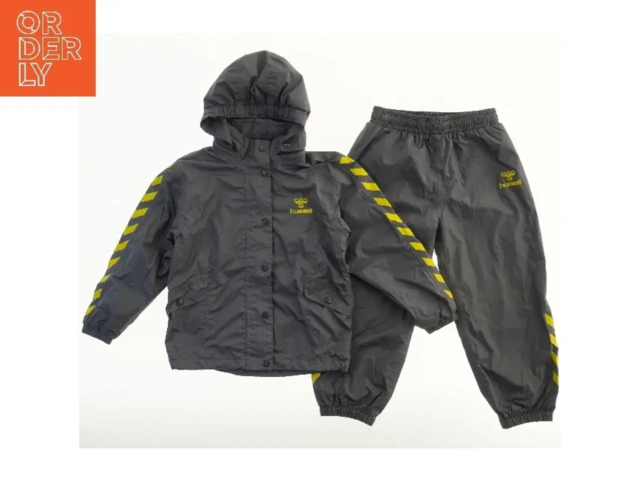 Billede 1 - Regnsæt med jakke og bukser fra Hummel (str. 110)