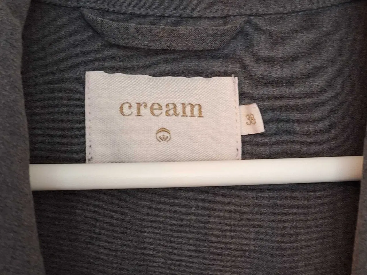 Billede 4 - Cream frakke str. 38